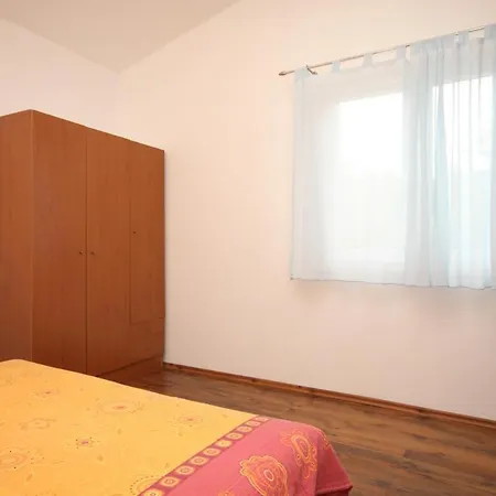 Milna 8917e Apartamento Vis